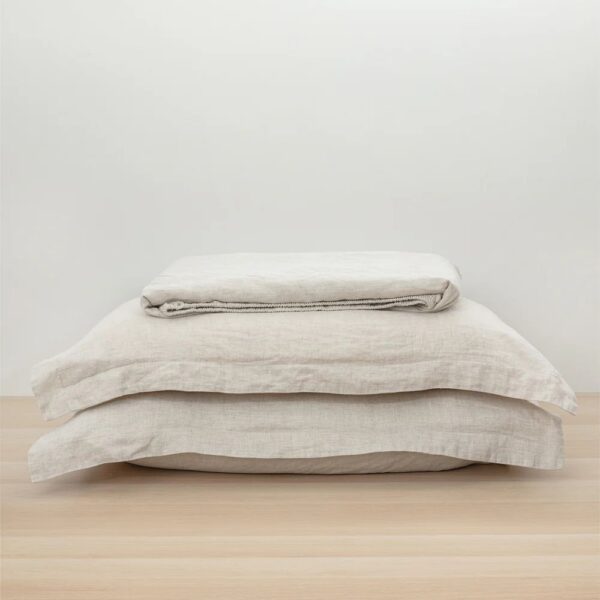 Image of the full Linen Fitted Sheet Set in natural